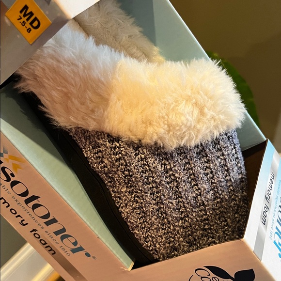 Memory Foam Comfy Cushy Isotoner Womens Navy Machine Washable Slippers Medium - Picture 10 of 15